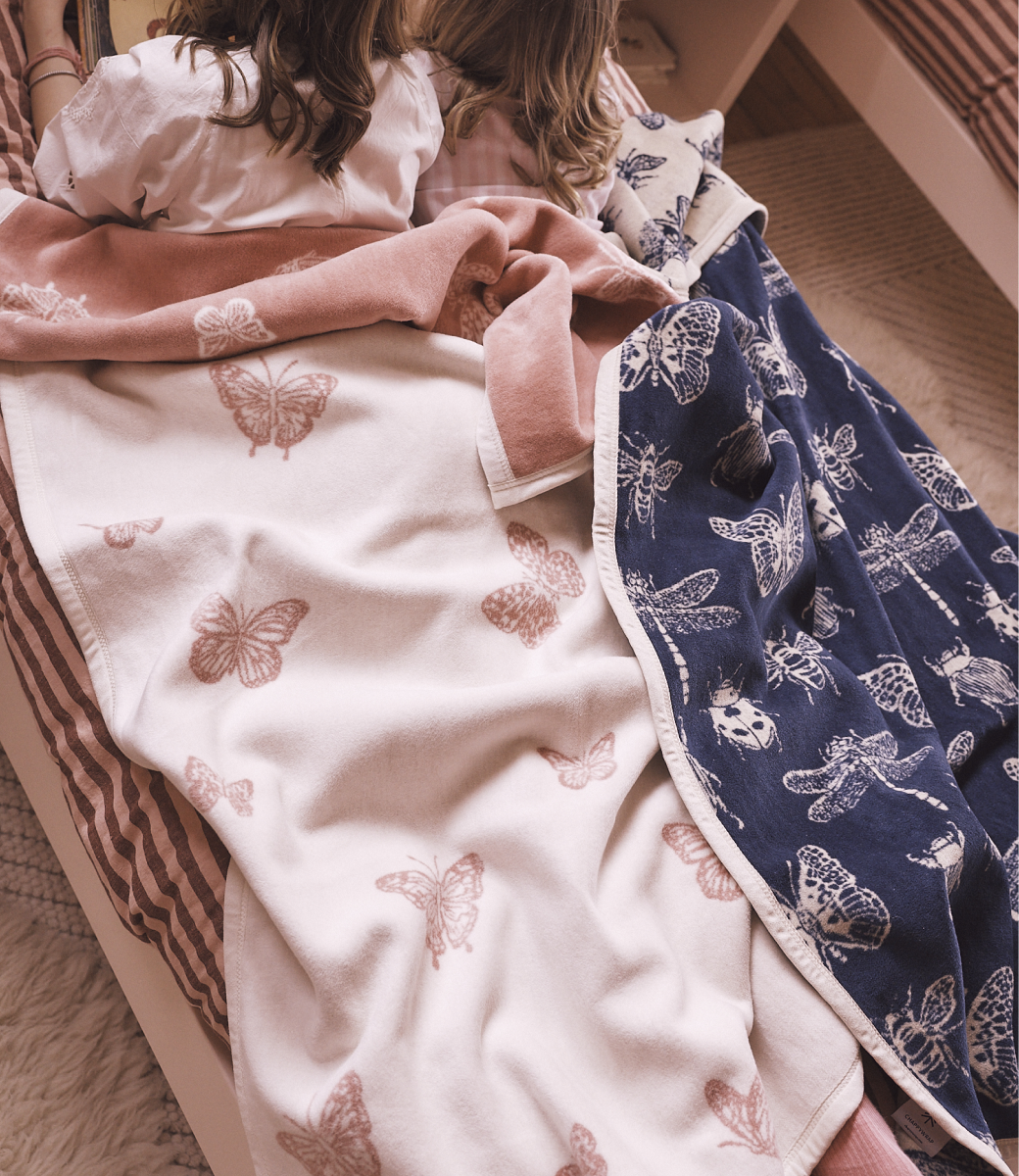 Butterfly Kisses Midi Blanket: Midi
