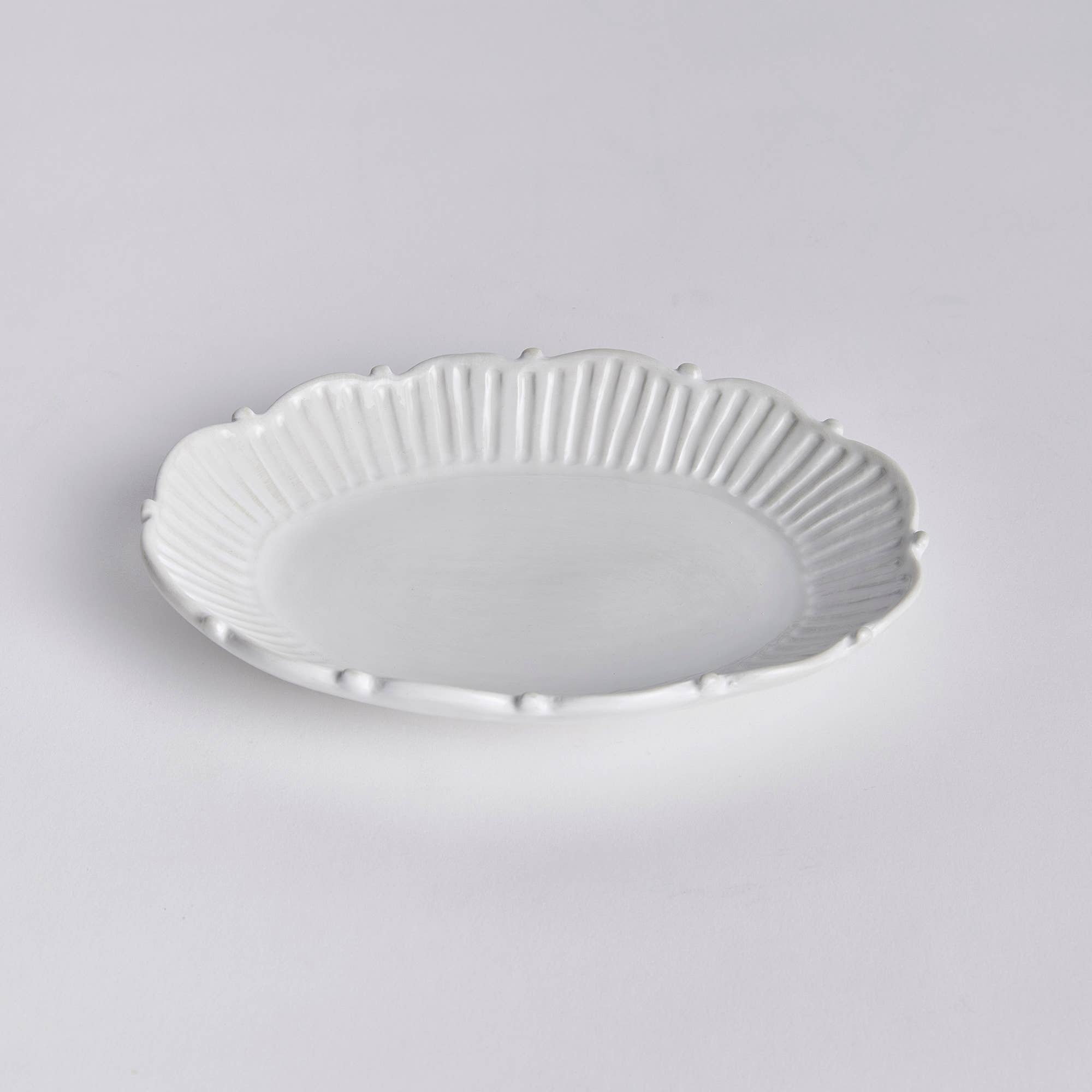 Mabel Round Serving Tray: White / Ceramic