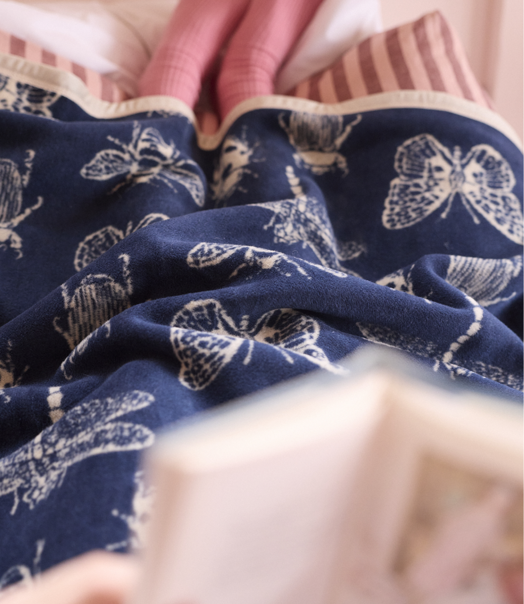 Bug Out Midi Blanket: Midi