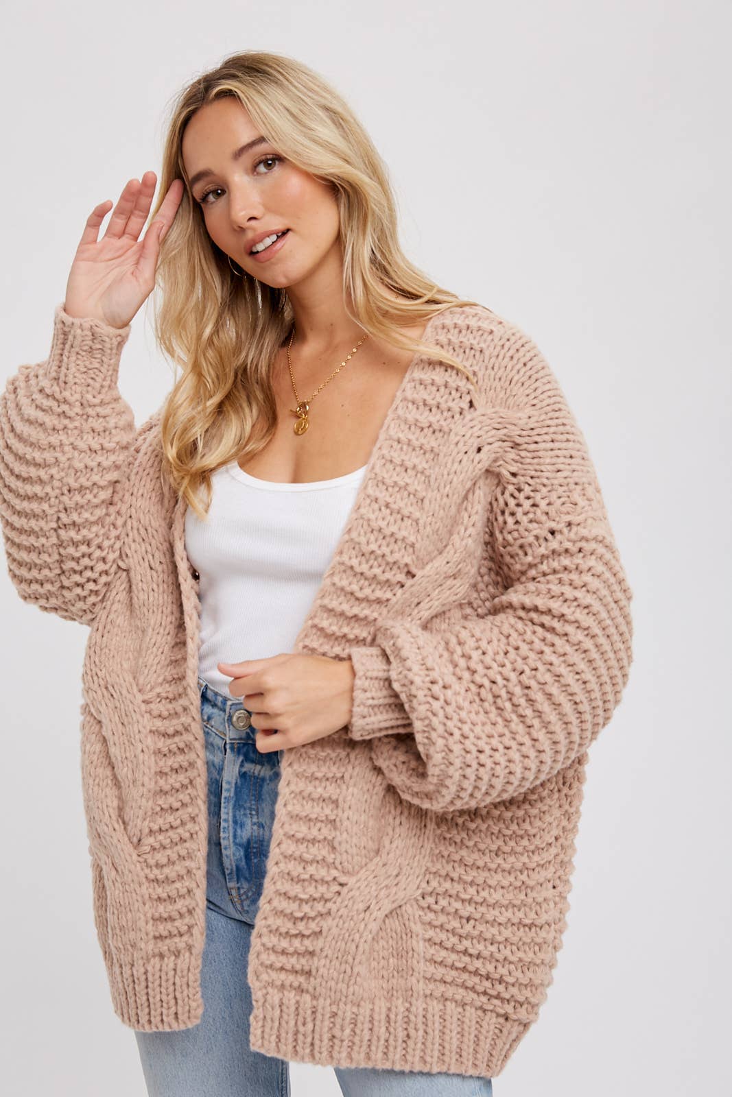 CHUNKY CABLE CARDIGAN: LATTE