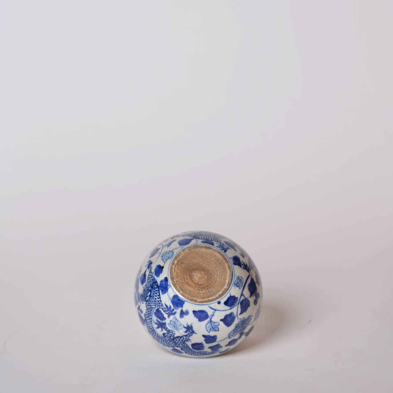 Blue and White Porcelain Auspicious Dragon Bowl